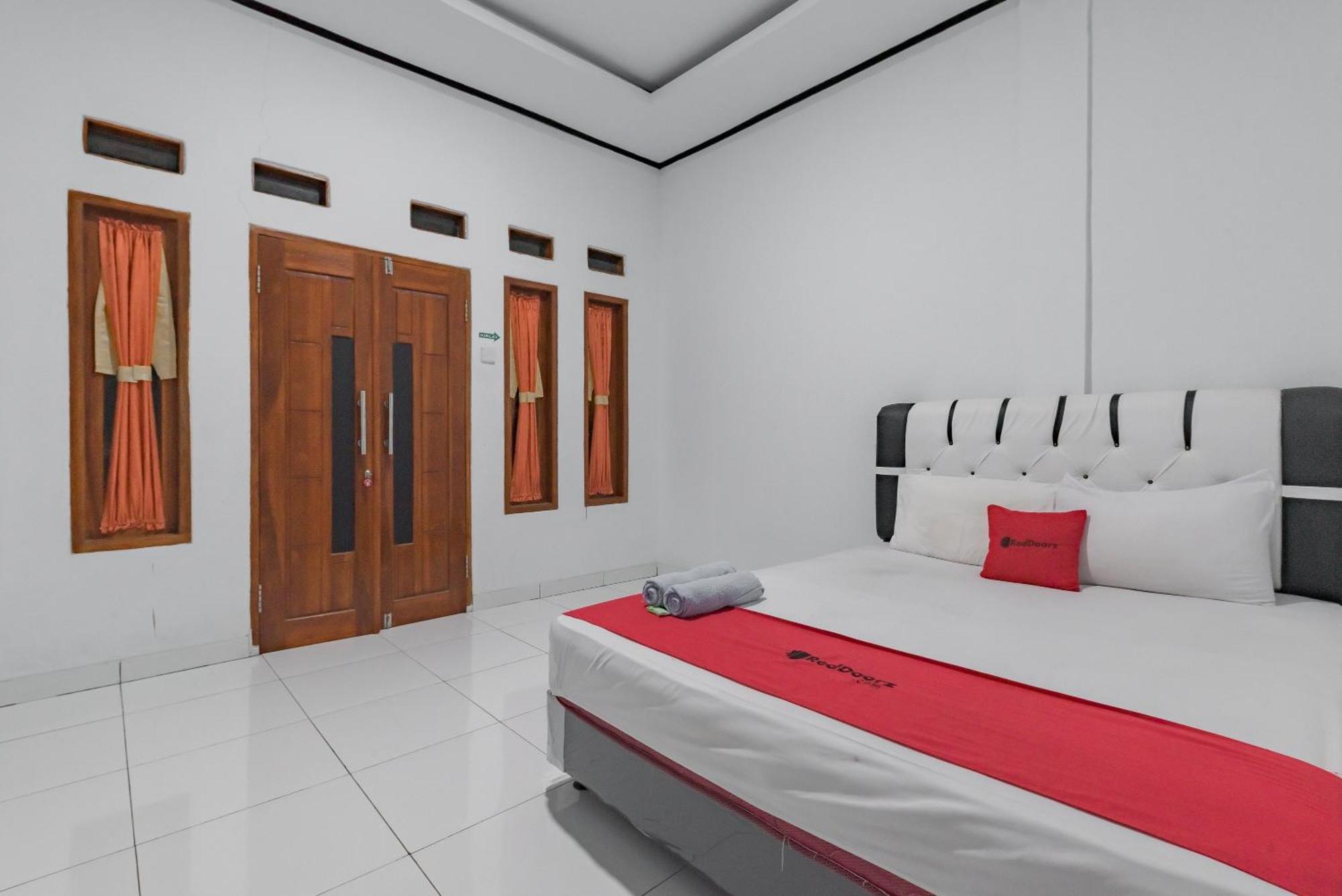 Reddoorz @ Geopark Ciletuh Sukabumi Otel Cilowa Dış mekan fotoğraf
